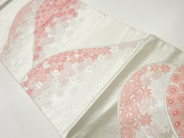 遠山に桜・菊・楓模様織出し袋帯